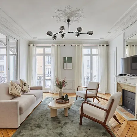 Center Of By Prestige * Paris